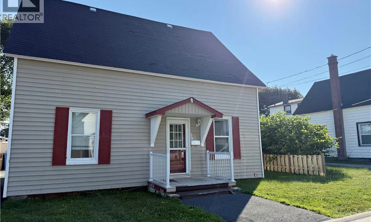 39 Warren Avenue