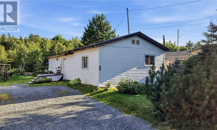 36 Dryden Road E