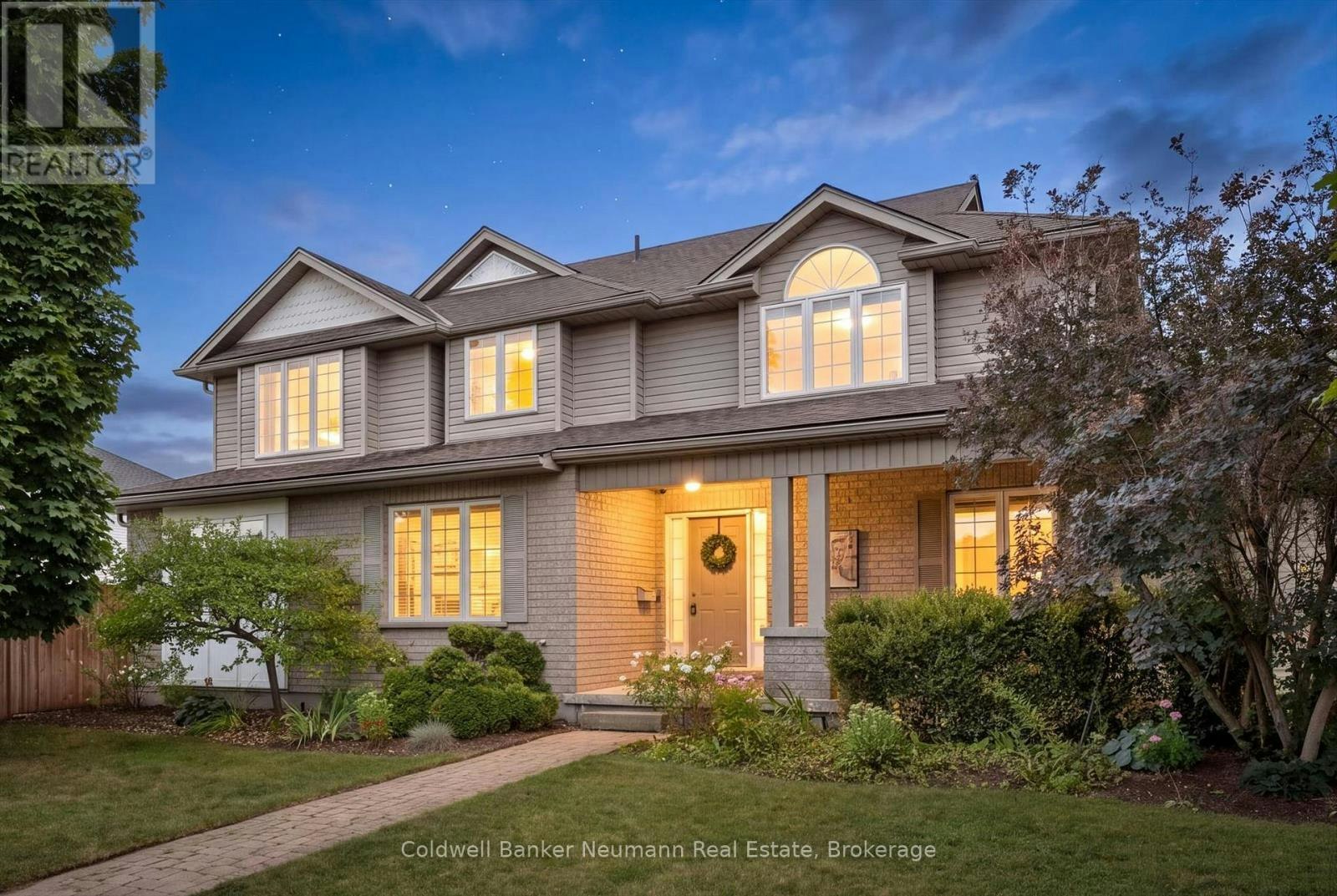 1 Teal Drive, Guelph, ON, N1C 1G3