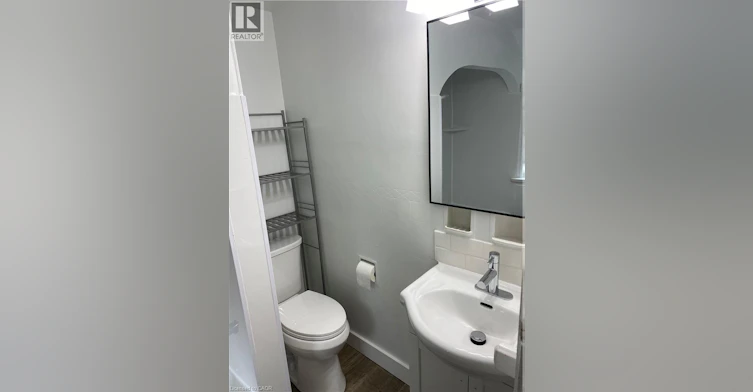 49 West Avenue, Kitchener, ON, N2M 1X4 - 2