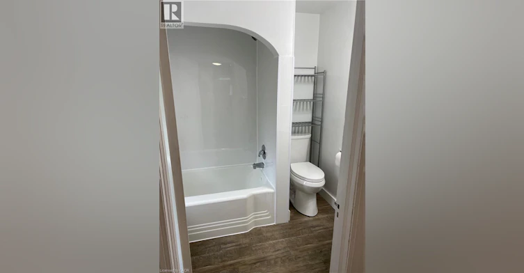 49 West Avenue, Kitchener, ON, N2M 1X4 - 3