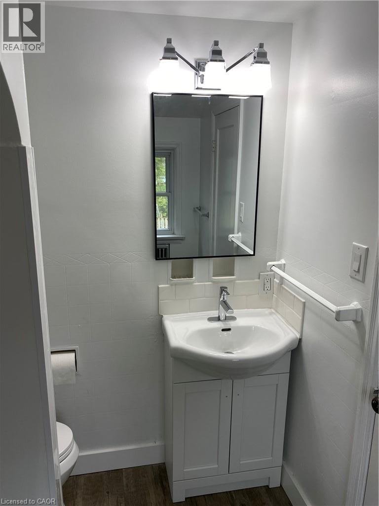 49 West Avenue, Kitchener, ON, N2M 1X4 - 4