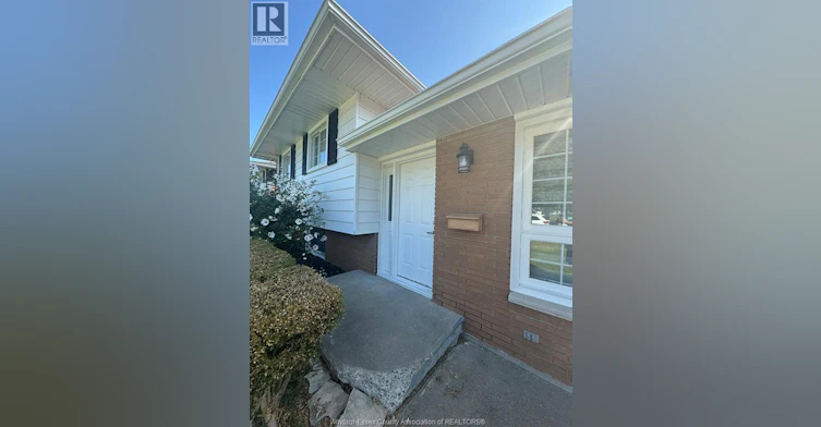 1860 Service Road, Kingsville, ON, N0P 2G0 - 2