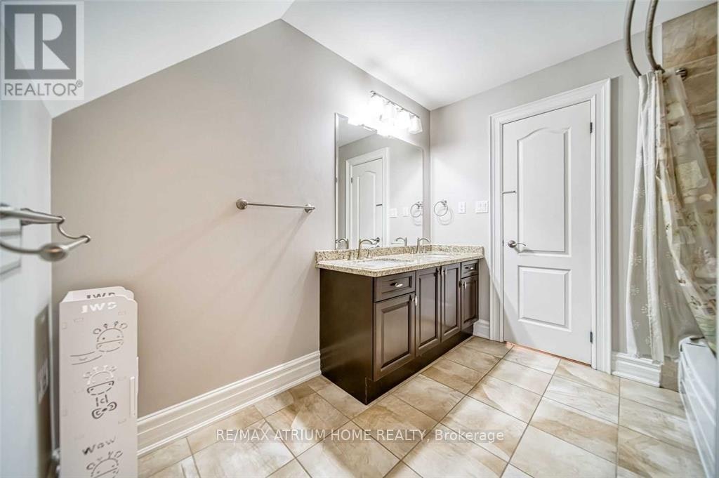 18 Soleil Boulevard, Aurora, ON, L4G 0H4 - 15