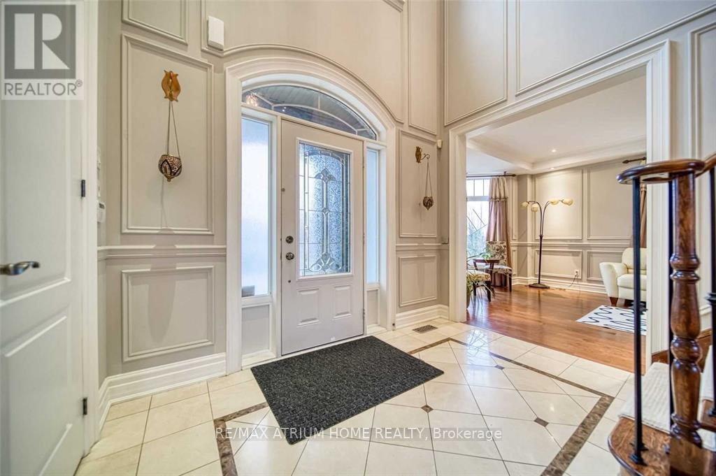 18 Soleil Boulevard, Aurora, ON, L4G 0H4 - 2