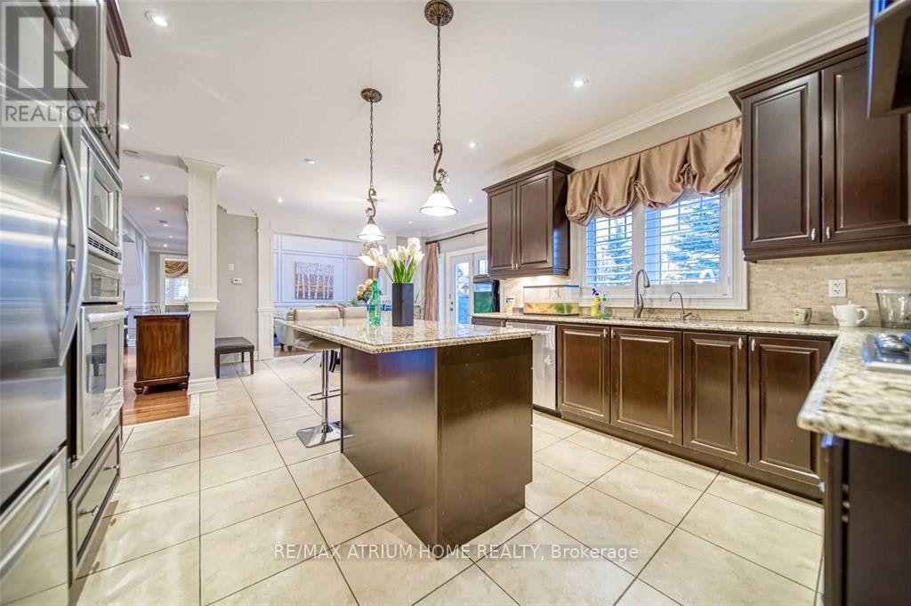 18 Soleil Boulevard, Aurora, ON, L4G 0H4 - 6
