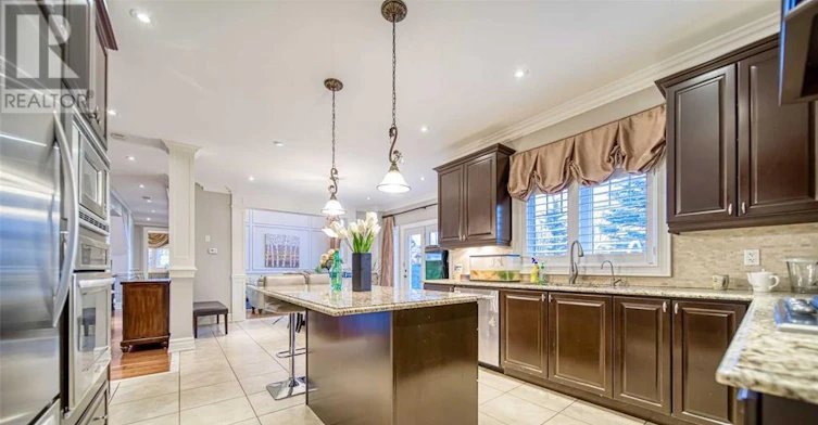 18 Soleil Boulevard, Aurora, ON, L4G 0H4 - 6