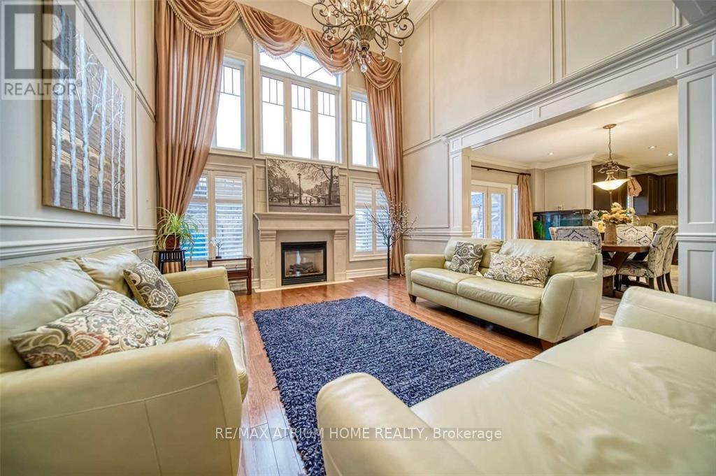 18 Soleil Boulevard, Aurora, ON, L4G 0H4 - 3