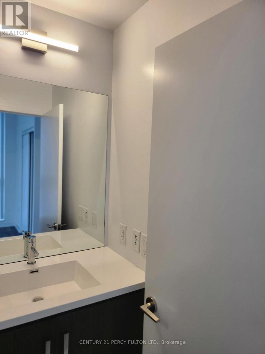 512-10 Honeycrisp Crescent, Vaughan, ON, L4K 0M7 - 6