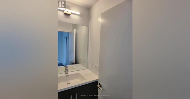 512-10 Honeycrisp Crescent, Vaughan, ON, L4K 0M7 - 6