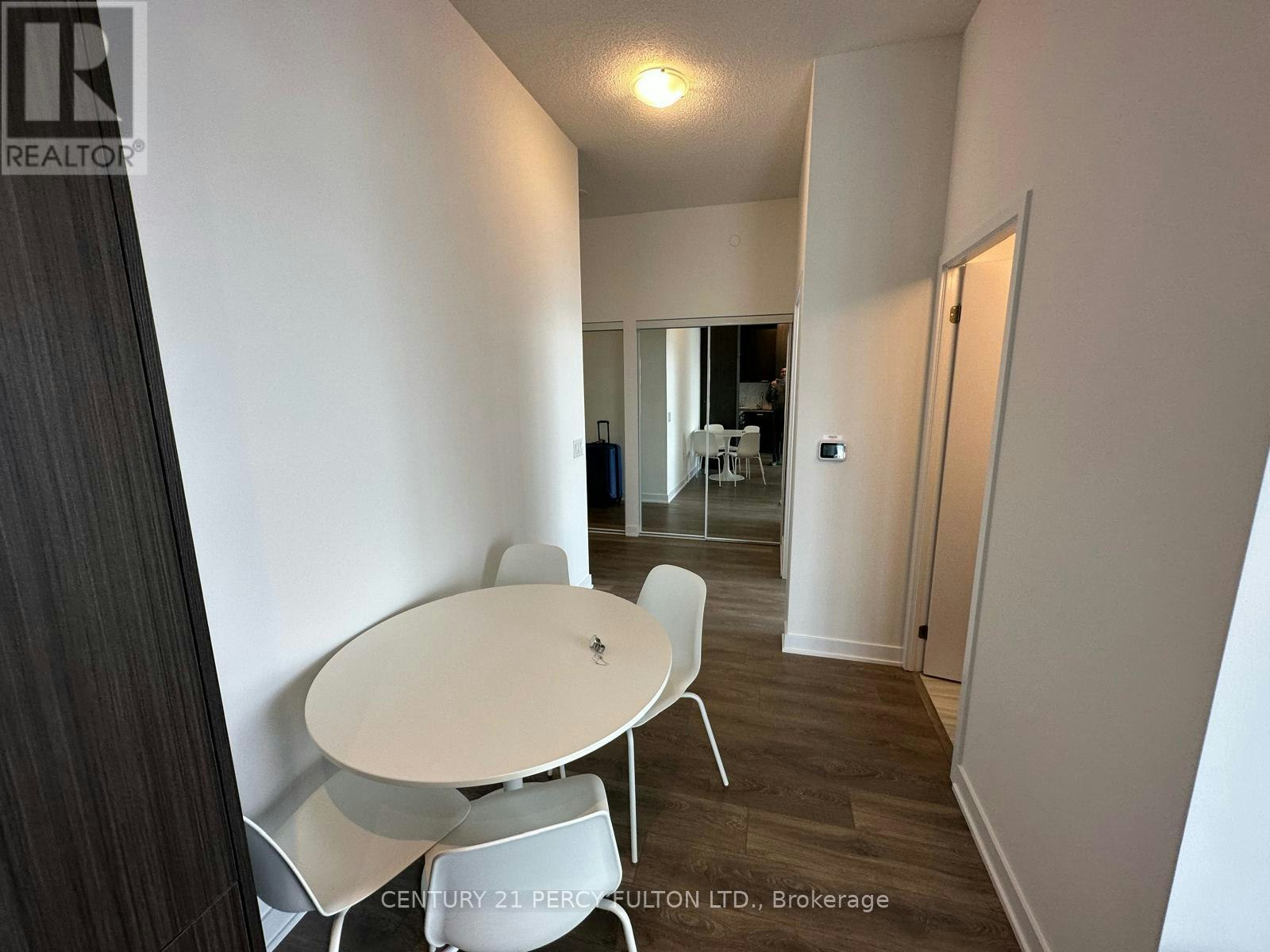 512-10 Honeycrisp Crescent, Vaughan, ON, L4K 0M7 - 39