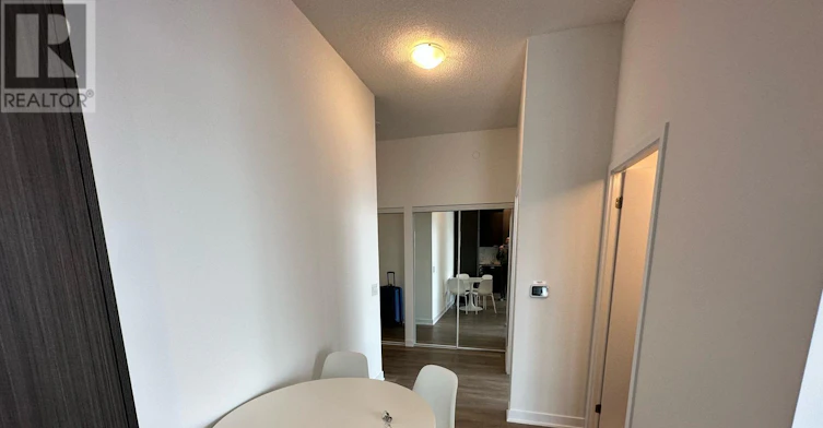 512-10 Honeycrisp Crescent, Vaughan, ON, L4K 0M7 - 39