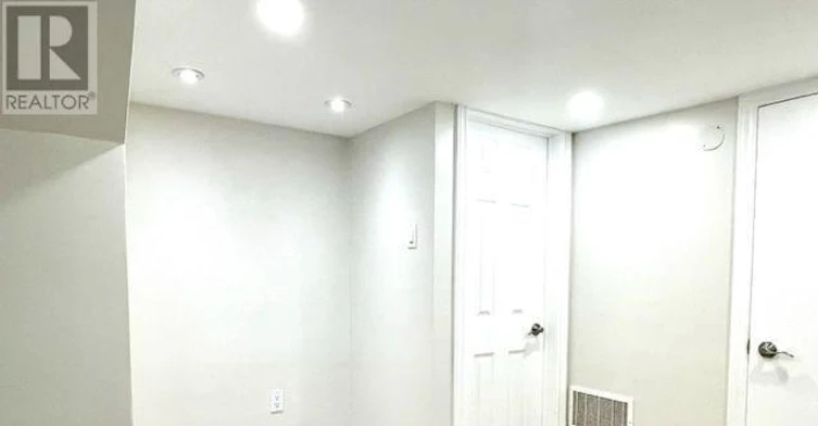 BSMNT-981 Davis Drive, Newmarket, ON, L3Y 2R7 - 5