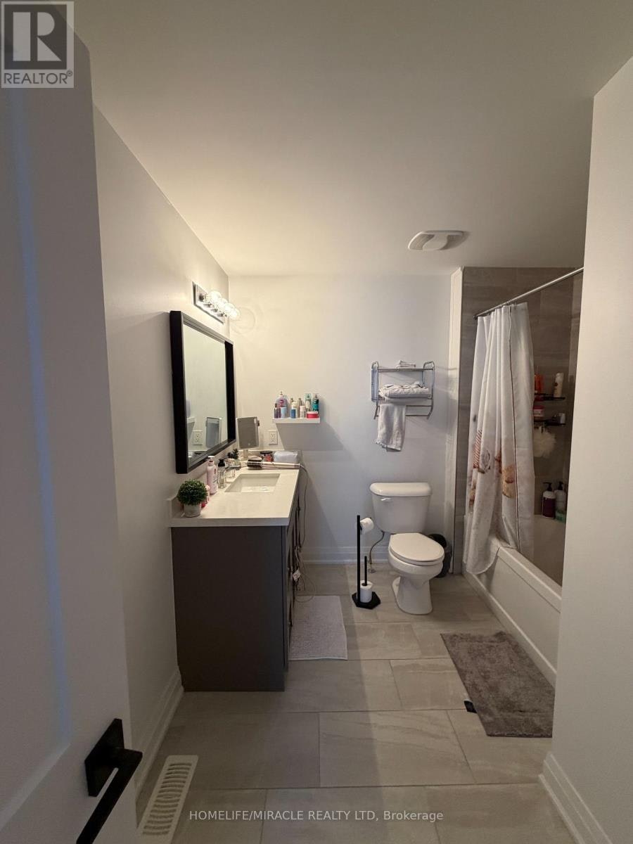2 Stonehart Lane, Barrie, ON, L4M 7E8 - 6