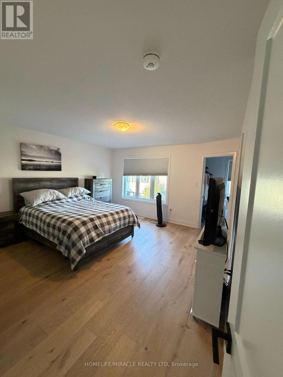 2 Stonehart Lane, Barrie, ON, L4M 7E8 - 5