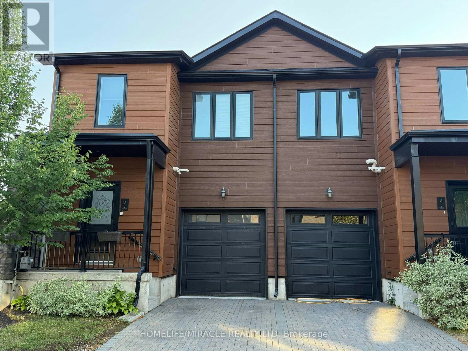 2 Stonehart Lane, Barrie, ON, L4M 7E8