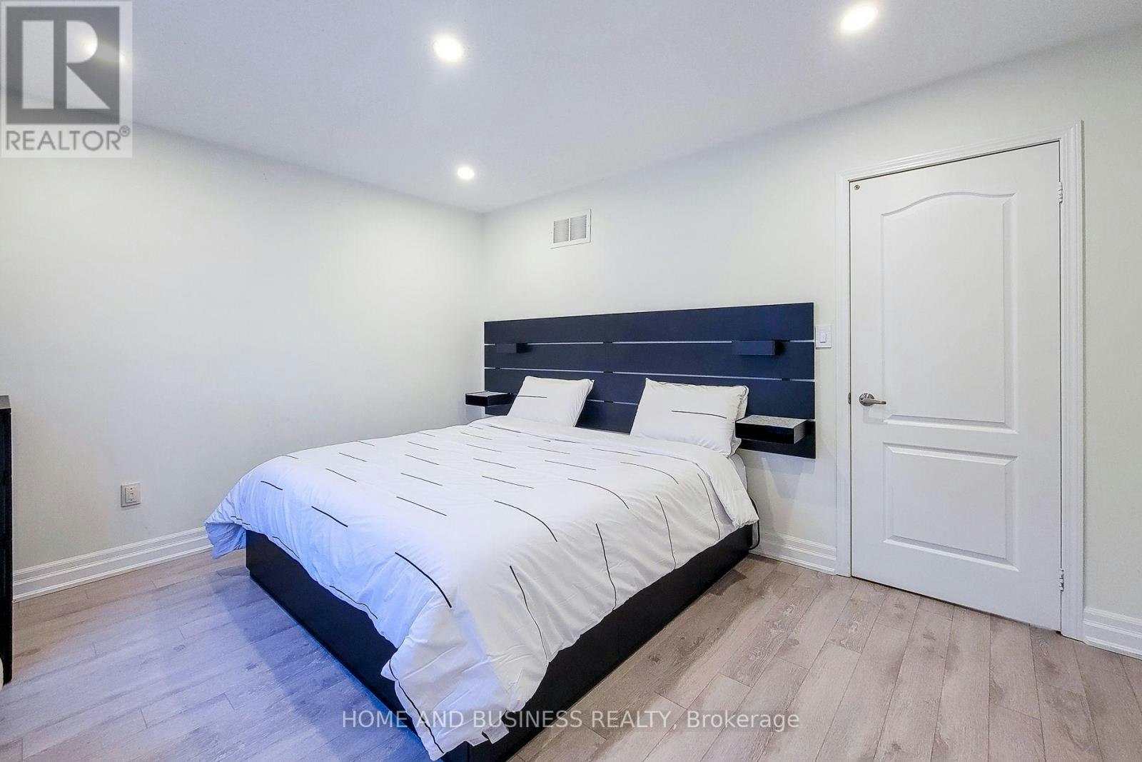 2374 Baintree Crescent, Oakville, ON, L6M 4X1 - 18