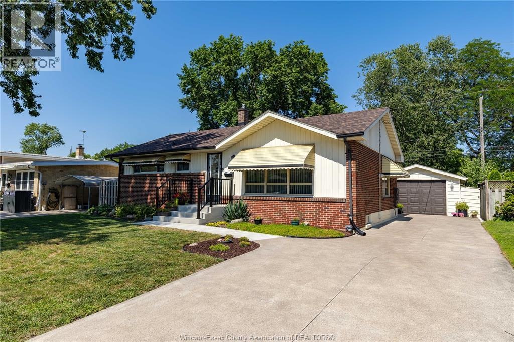 3640 Charlevoix Avenue, Windsor, ON, N9E 3B3