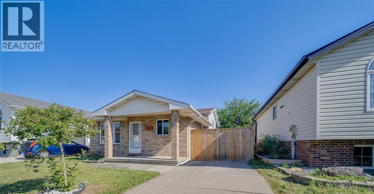 1465 Foster Avenue, Windsor, ON, N8W 5P8 - 2