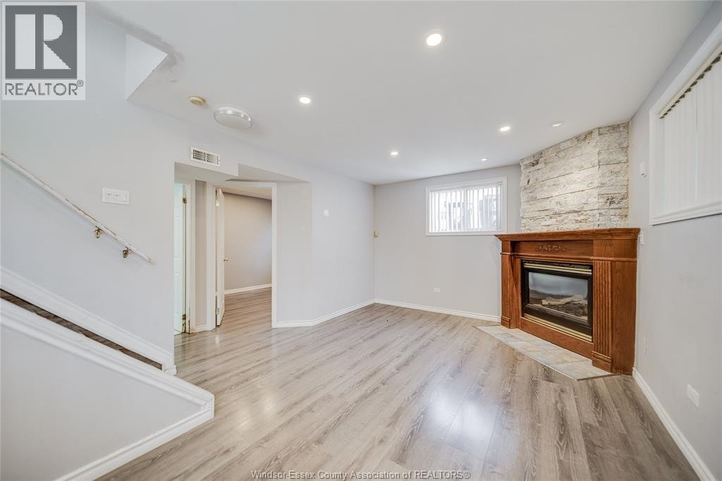1465 Foster Avenue, Windsor, ON, N8W 5P8 - 13