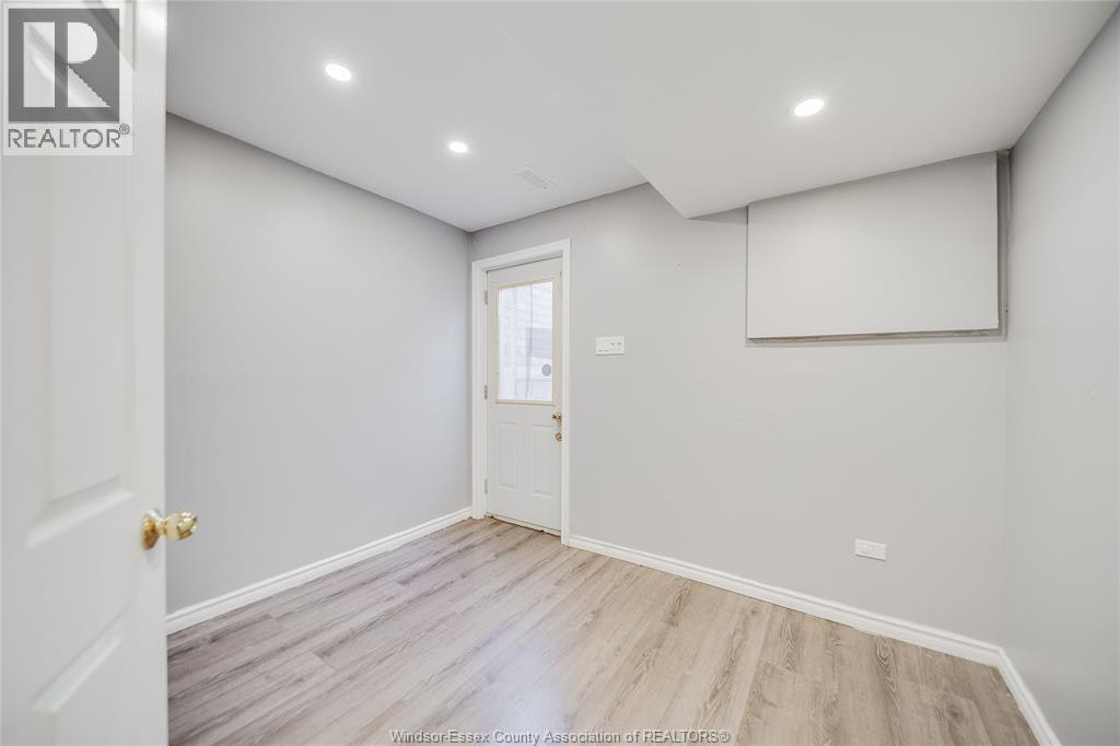 1465 Foster Avenue, Windsor, ON, N8W 5P8 - 15