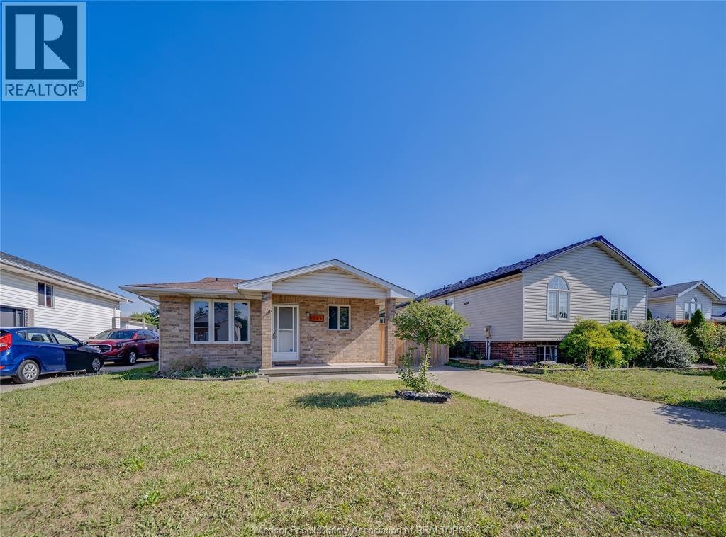 1465 Foster Avenue, Windsor, ON, N8W 5P8