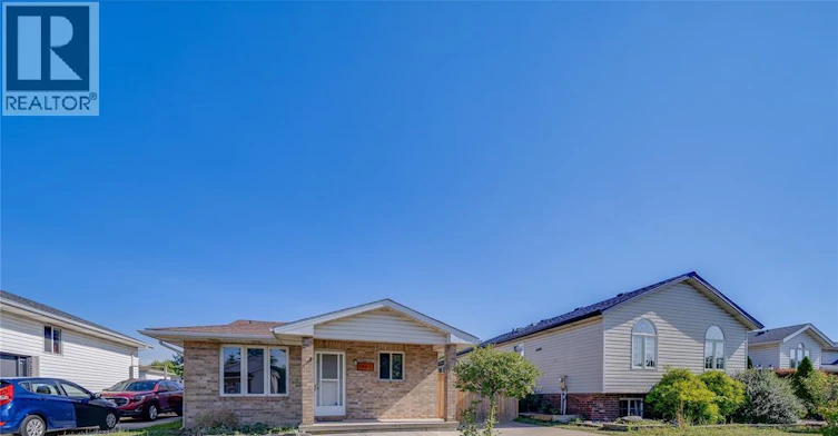 1465 Foster Avenue, Windsor, ON, N8W 5P8