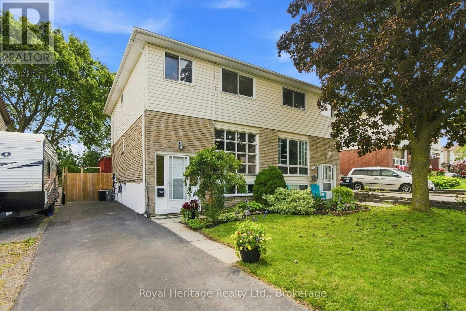 352 Vancouver Crescent, Oshawa, ON, L1J 5X9