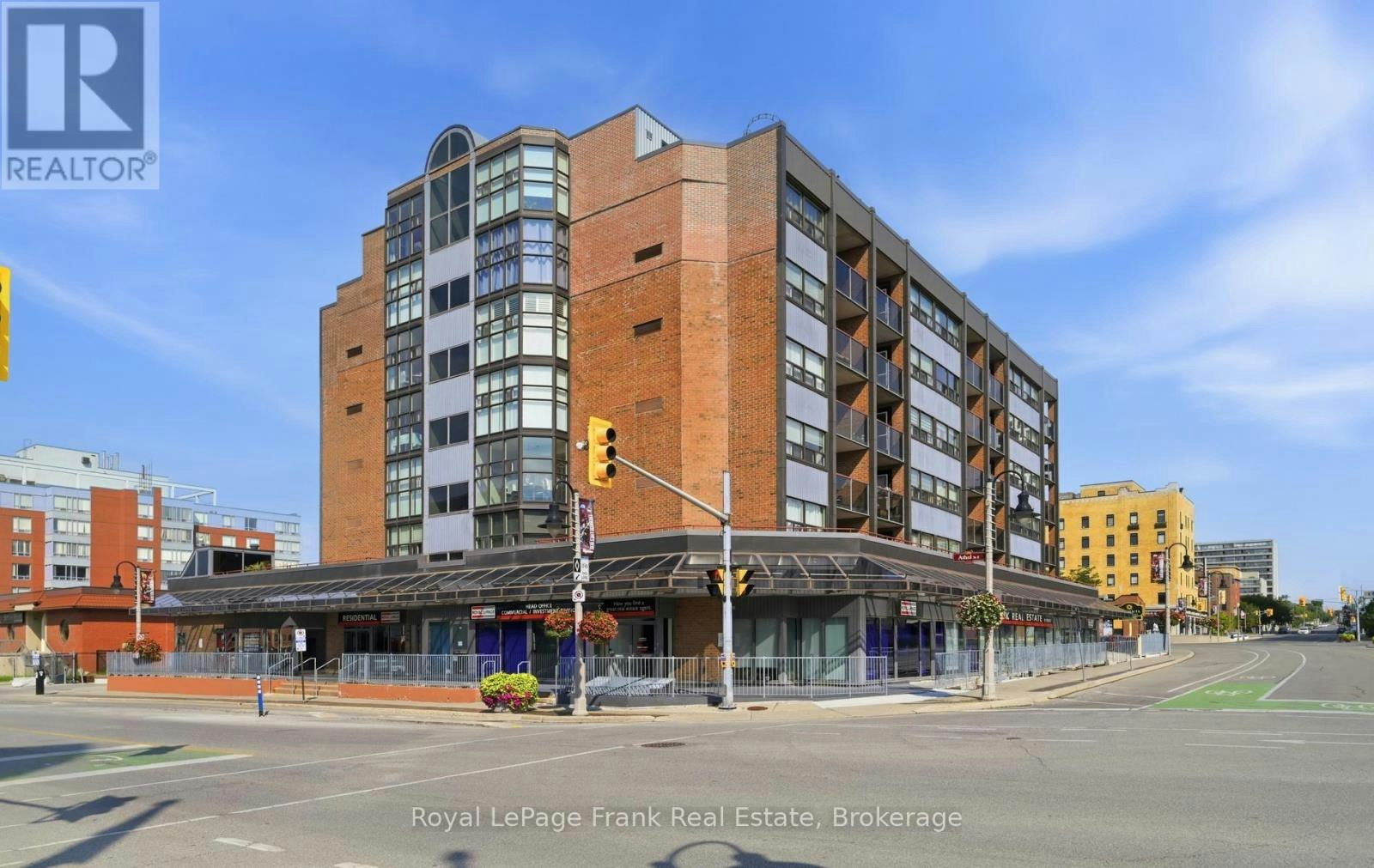 403-80 Athol Street E, Oshawa, ON, L1H 8B7