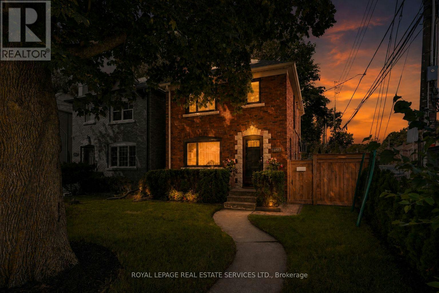 272 Rumsey Road, Toronto, ON, M4G 1P9