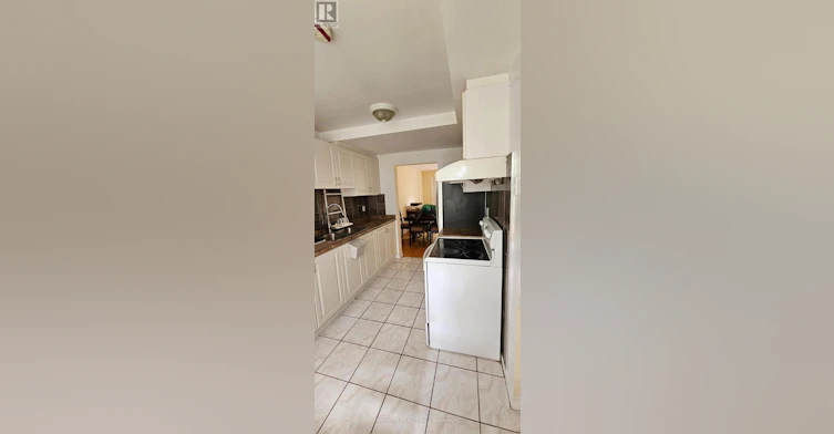 6-8 Liszt Gate, Toronto, ON, M2H 1G7 - 2
