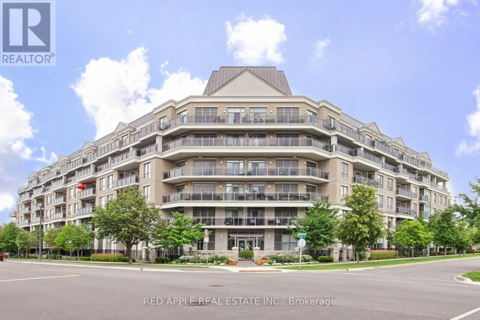 519-111 Civic Square Gate, Aurora, ON, L4G 0S6