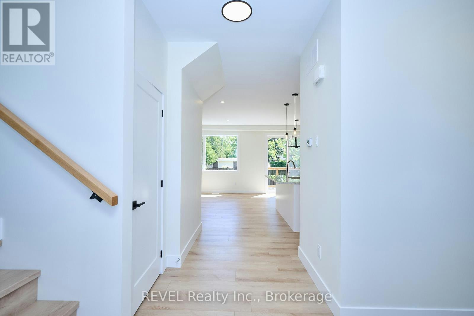 UPPER UNIT-4650 Belfast Avenue, Niagara Falls, ON, L2E 4G3 - 2