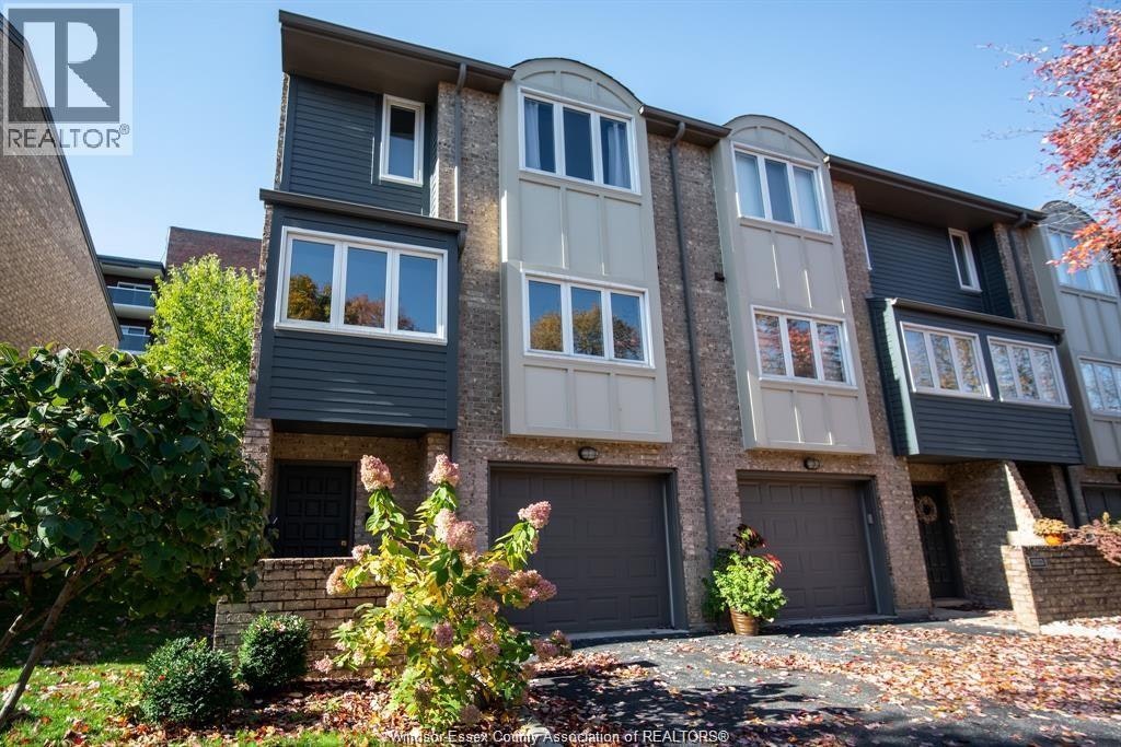 3925 Riverside Drive, Windsor, ON, N8Y 1B1