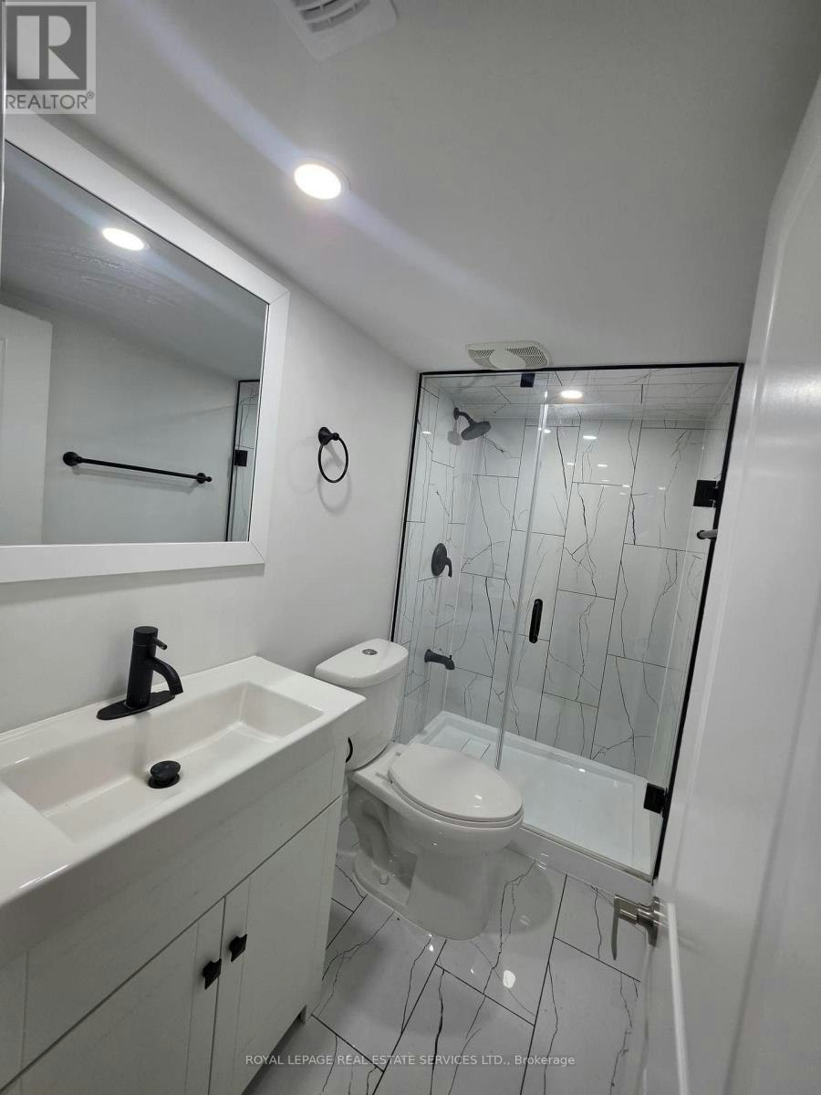 BASEMENT-4264 Brandon Gate Drive, Mississauga, ON, L4T 3K4 - 13