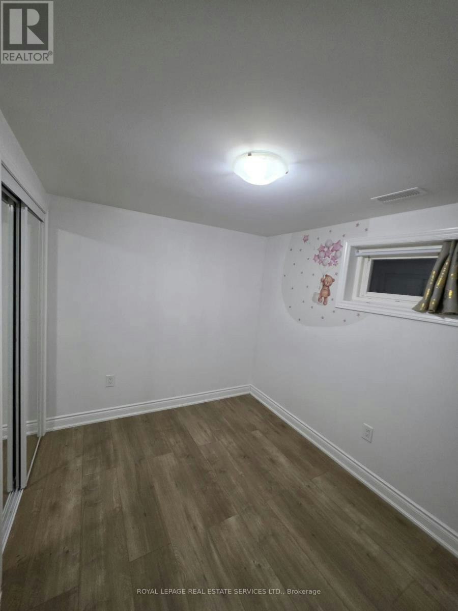BASEMENT-4264 Brandon Gate Drive, Mississauga, ON, L4T 3K4 - 10