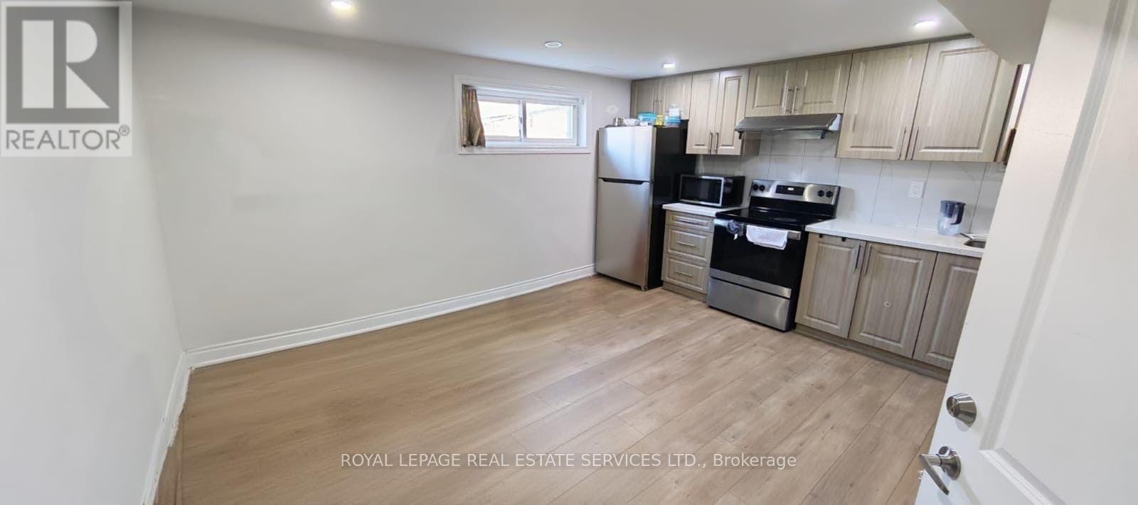 BASEMENT-4264 Brandon Gate Drive, Mississauga, ON, L4T 3K4 - 6
