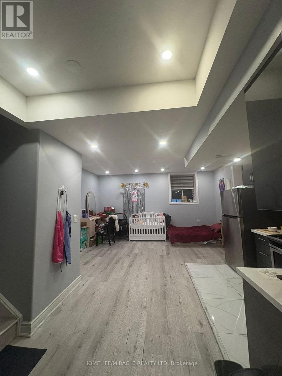 8 Midmorning Road, Brampton, ON, L6X 5P7