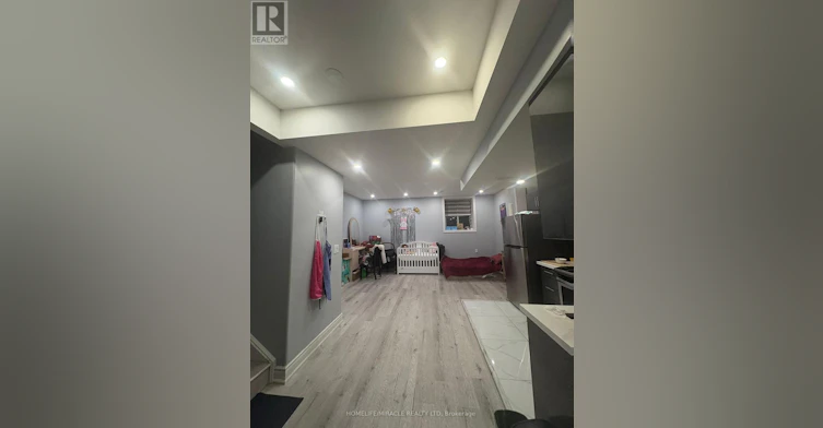 8 Midmorning Road, Brampton, ON, L6X 5P7