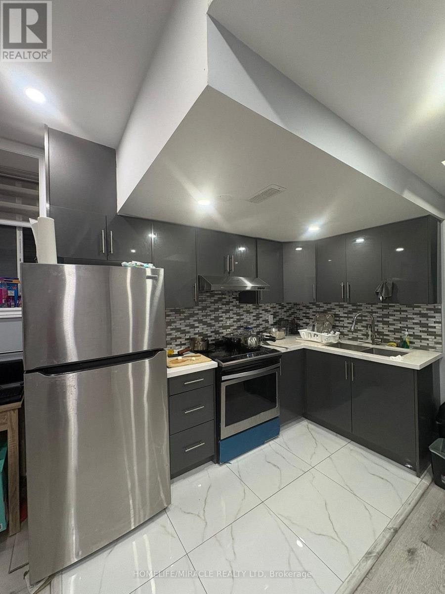 8 Midmorning Road, Brampton, ON, L6X 5P7 - 2