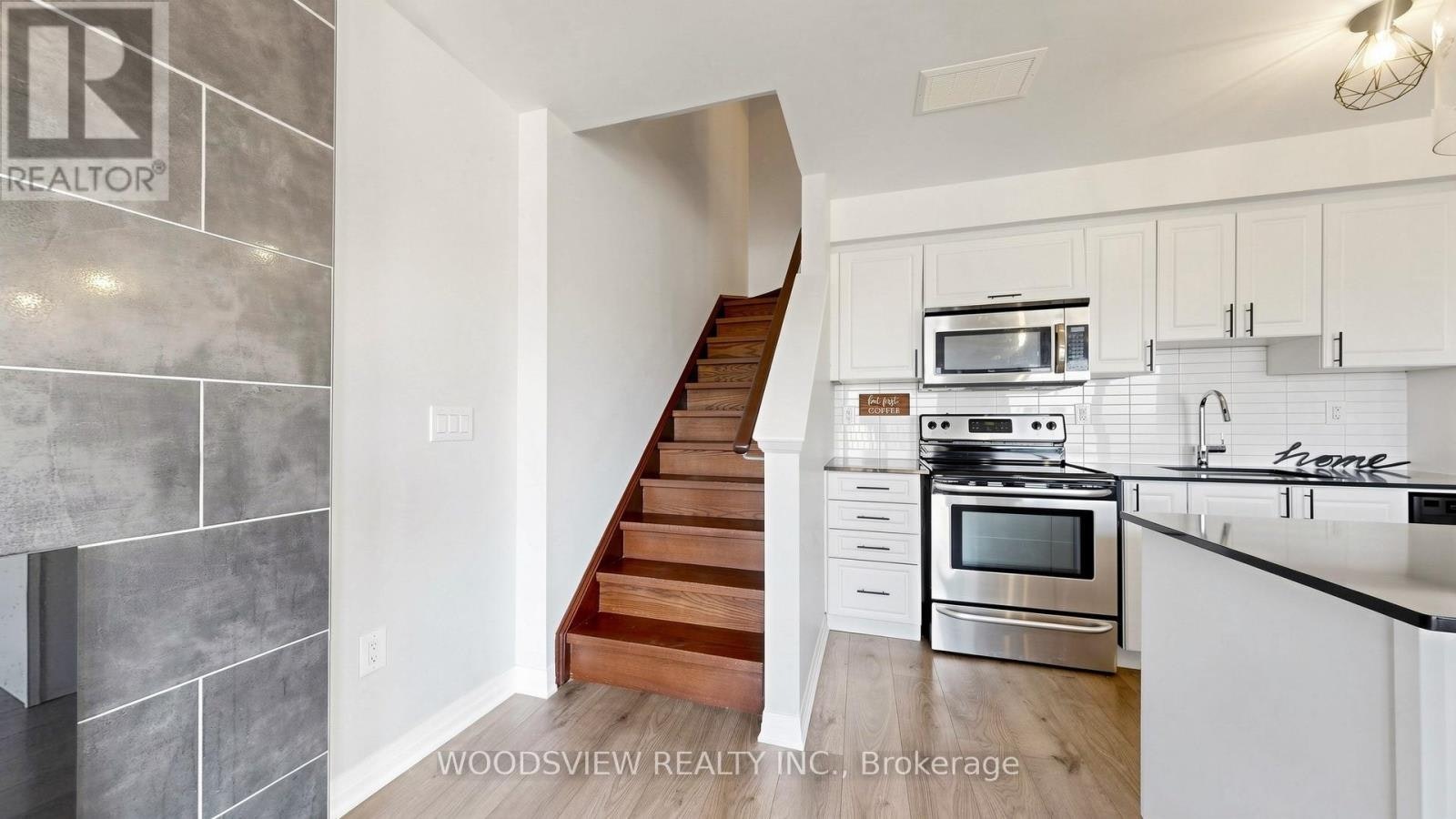 9-185 William Duncan Road, Toronto, ON, M3K 0B7 - 8