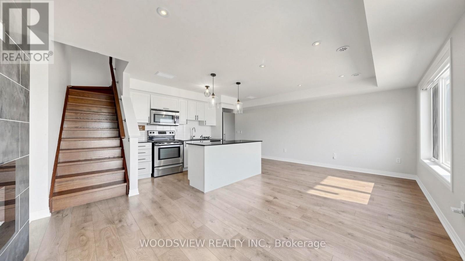 9-185 William Duncan Road, Toronto, ON, M3K 0B7 - 3