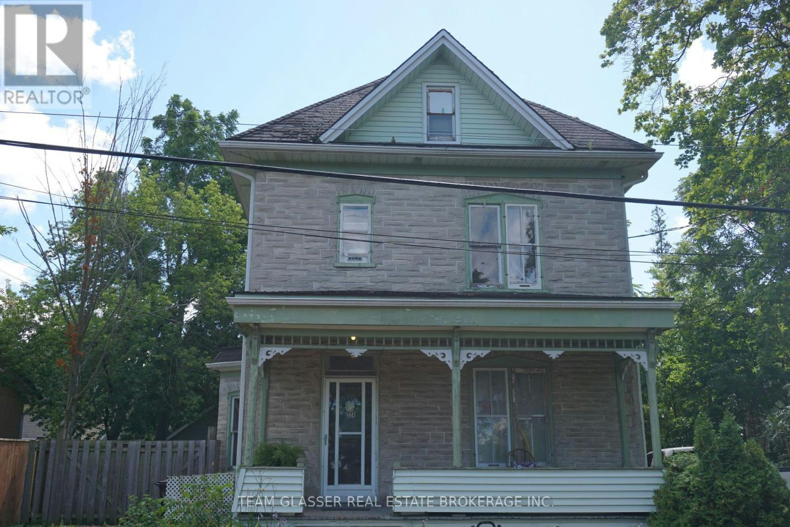 324 Queen Street W, Cambridge, ON, N3C 1G8