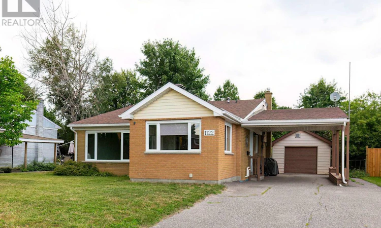 1122 Athlone Street