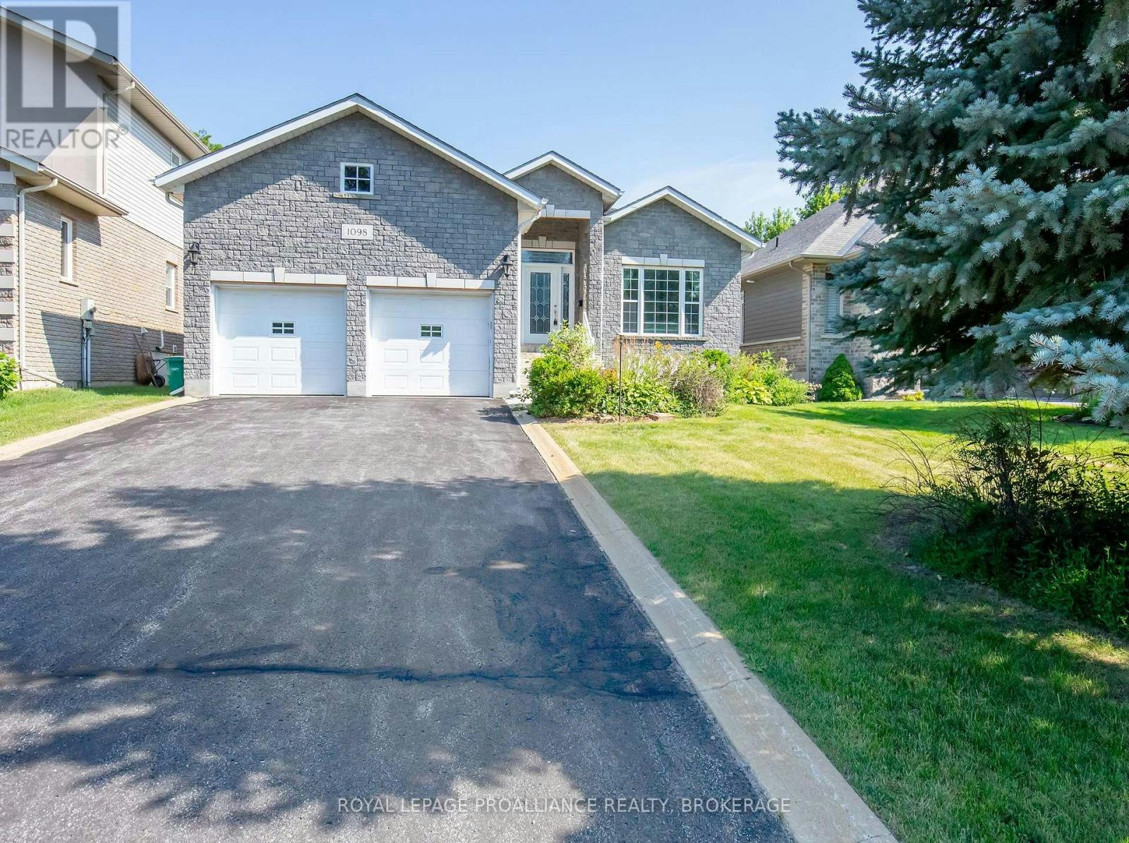 1098 Coverdale Drive, Kingston, ON, K7M 8X7