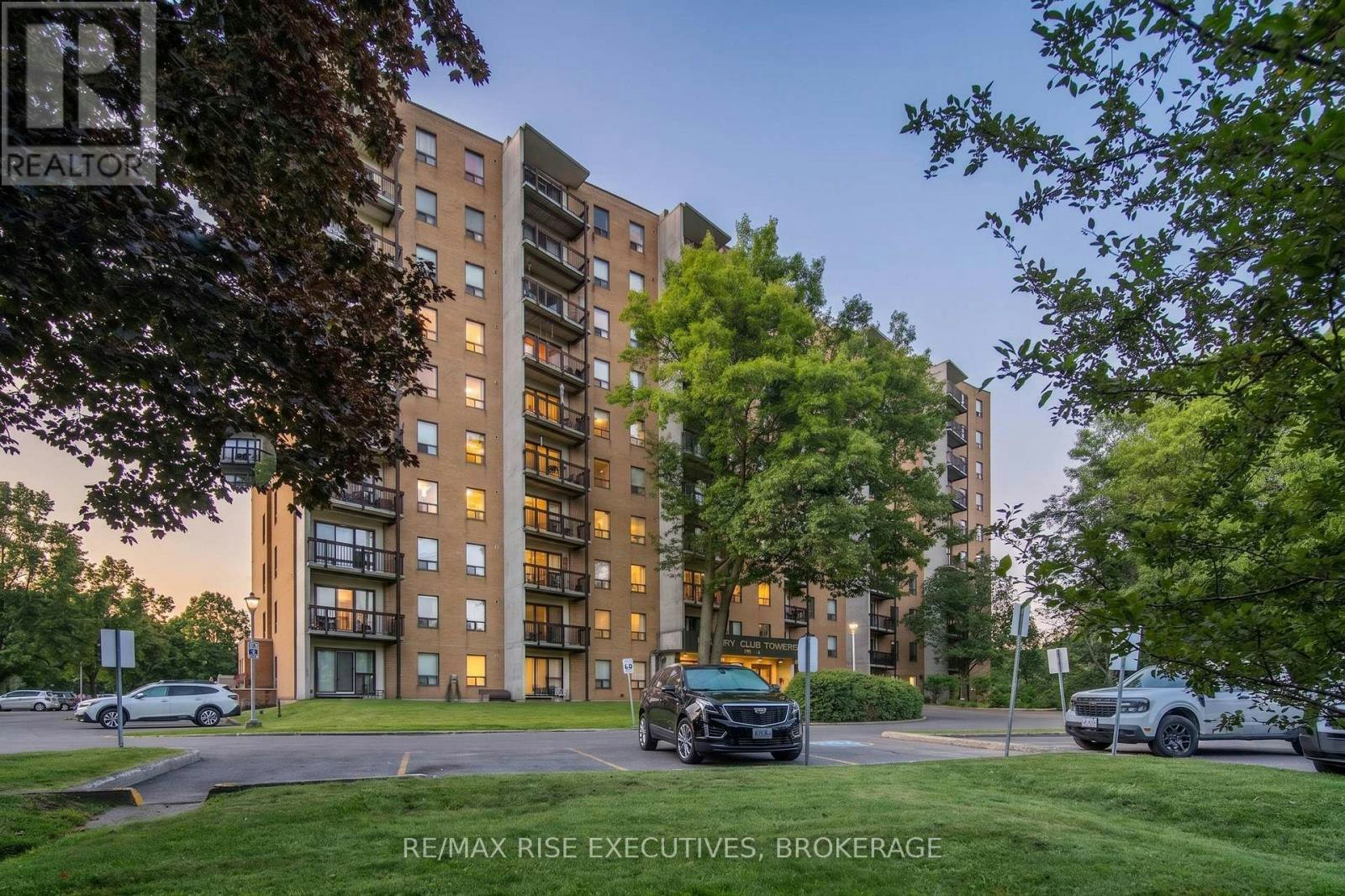 310-66 Greenview Drive, Kingston, ON, K7M 7C5