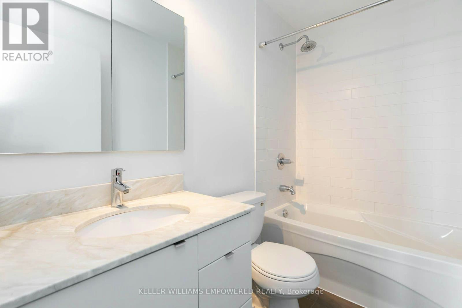 3603-33 Lombard Street, Toronto, ON, M5C 3H8 - 23