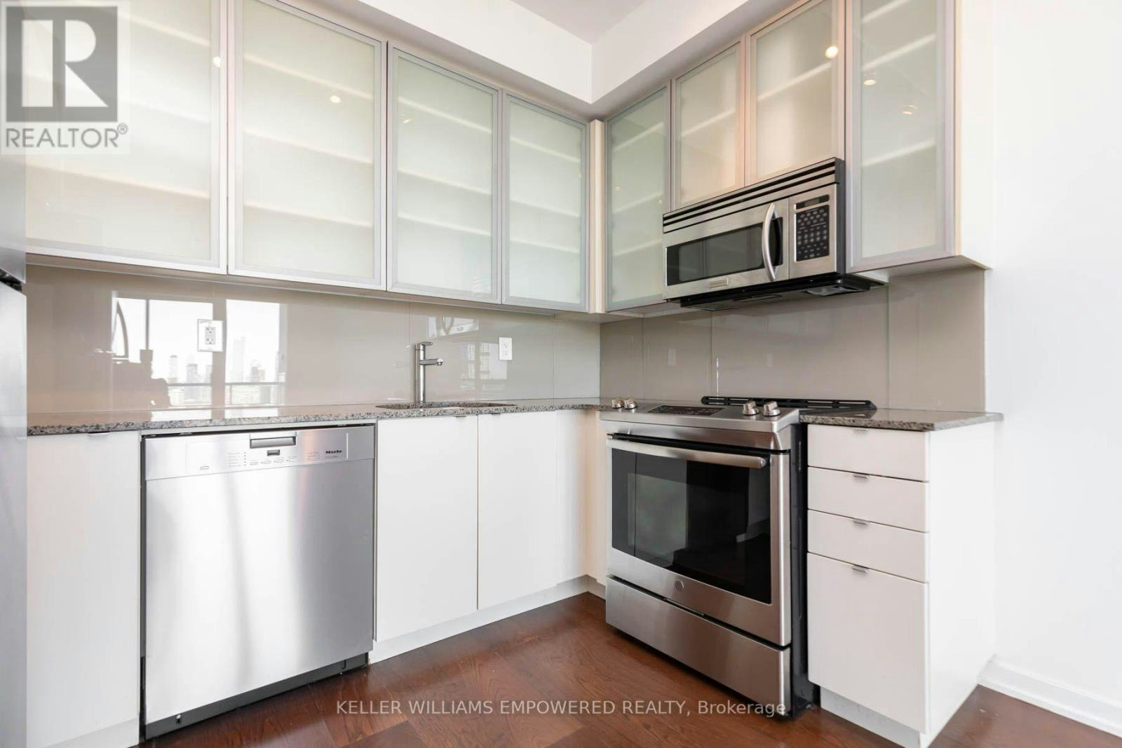 3603-33 Lombard Street, Toronto, ON, M5C 3H8 - 9