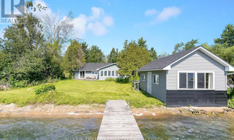 1467 Cunningham Crescent
