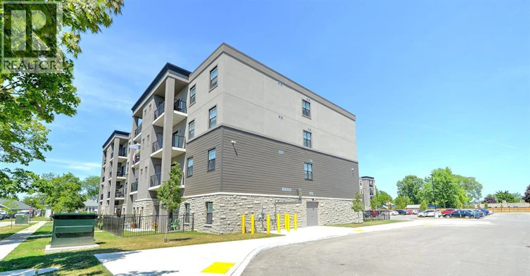 319-207 Brock, Amherstburg, ON, N9V 2H3 - 2